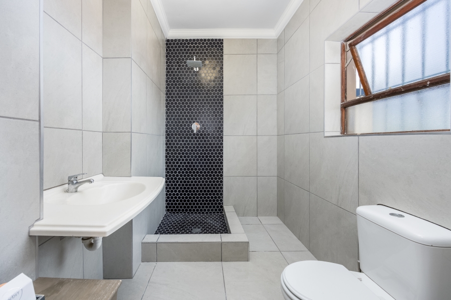 4 Bedroom Property for Sale in Amandelsig Western Cape